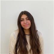 Hola! Soy Ana y tengo 20 años, soy estudiante universitaria del grado de Psicología e imparto clases particulares a nivel de educación primaria